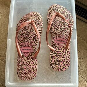 Havaianas girls size 3/4 flip flops brand new without tags